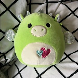 Green Valentines day Desmund the dragon squishmallow!
